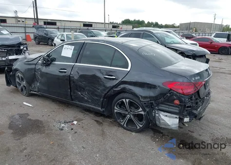 2023 Mercedes-Benz C 300 Sedan z USA, uszkodzony, nr VIN W1KAF4GB8PR071475